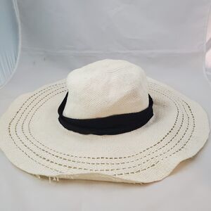 Banana Republic Hat One Size White Paper Straw Floppy Sun Beach Packable Summer
